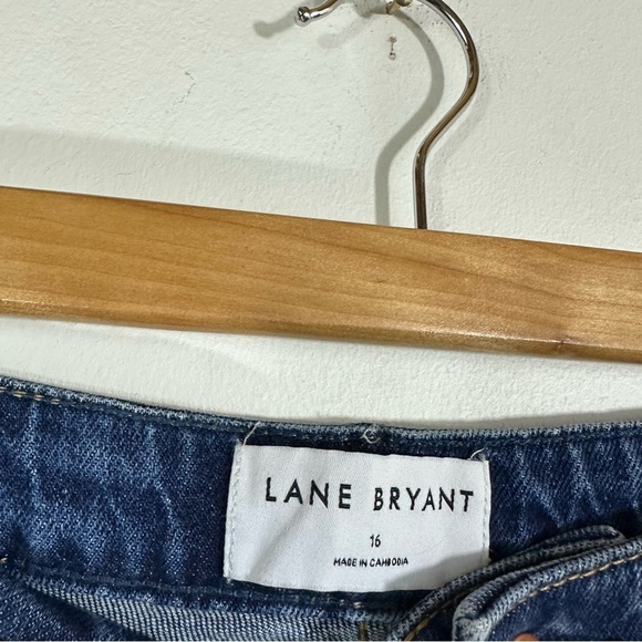 NWT Lane Bryant Signature Fit Loose Straight Mid Rise Medium Wash Jeans - Picture 4 of 8